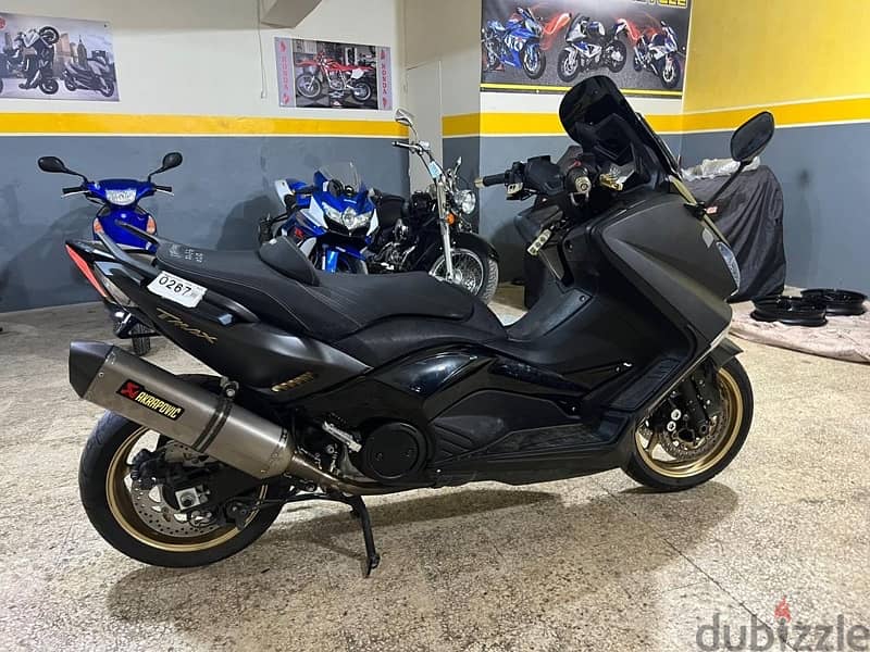 yamaha Black Max 1