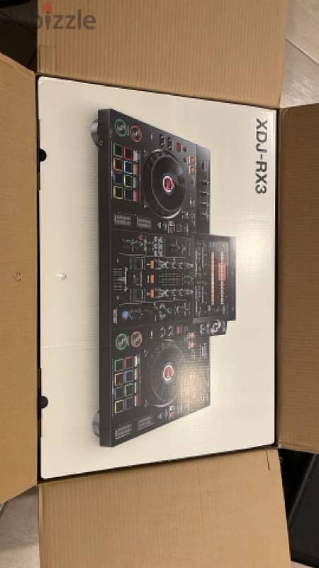 Pioneer XDJ RX3 + Bag 2