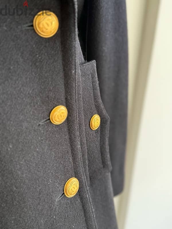 Rare timeless 1996 vintage Chanel black wool jacket 3