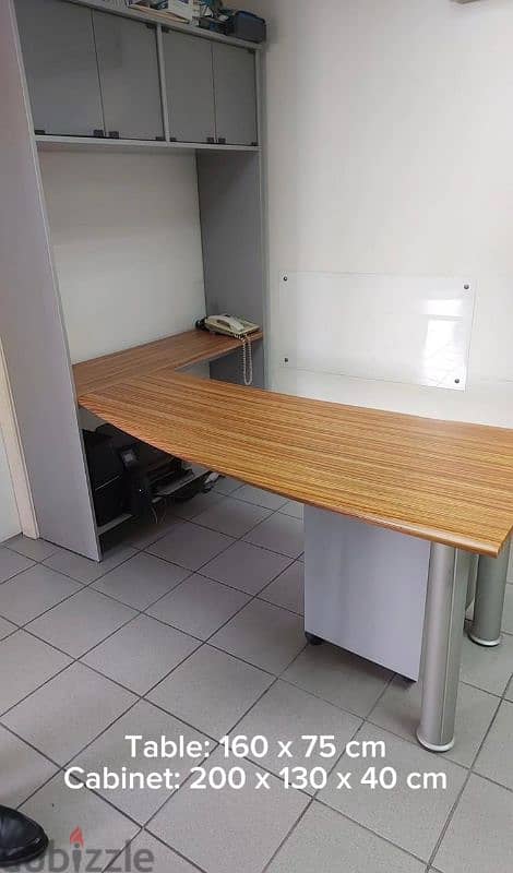 L-shape office desk 0