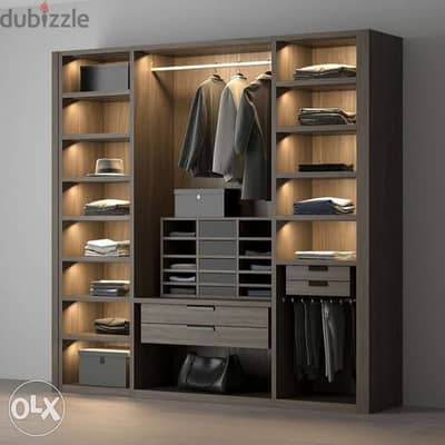 Walk in closet  خزانة