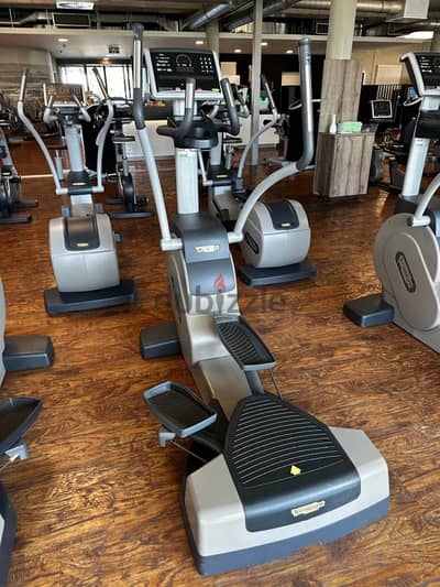 technogym wave high quality like new se3ra 800 dolar whatsapp 03139571