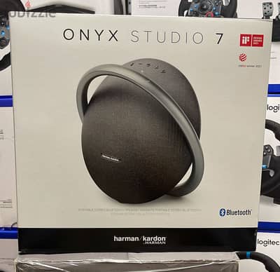 Onyx studio 7 black