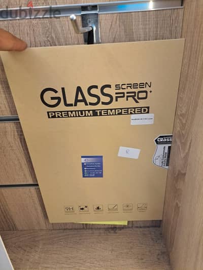 GLASS SCREEN PRO+ PREMIUM TEMPERED FOR MACBOOK