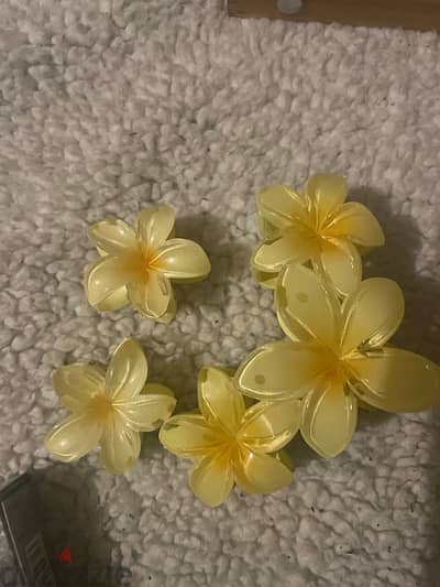 Yellow Hair clips