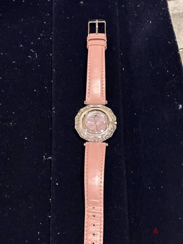 Swarovski pink round watch 3