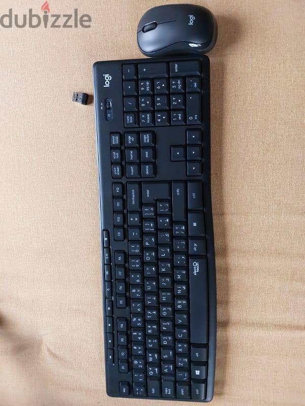 Logitech Silent Mouse & Keyboard 0