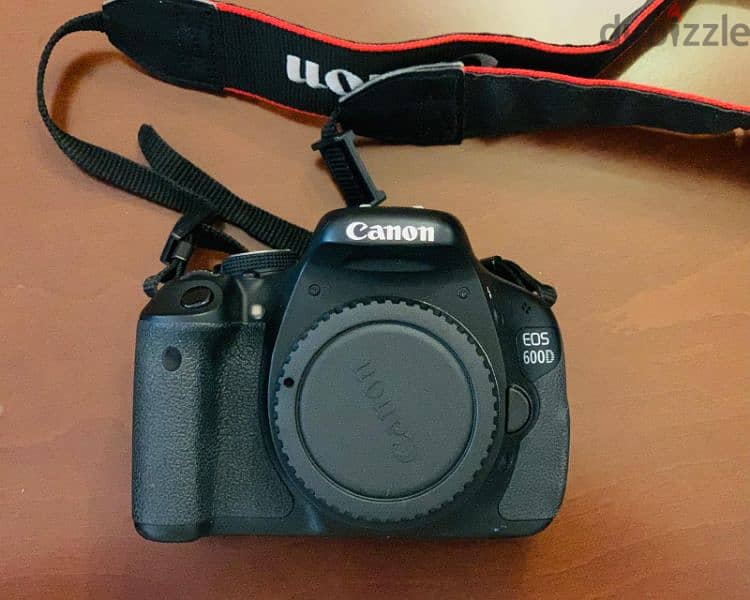 Canon EOS 600D with kit lens 18-55mm 4