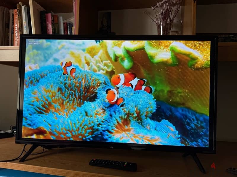 TCL 40 LED 1