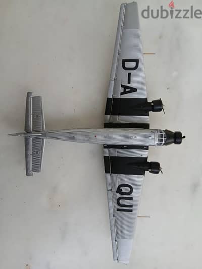 diecast airplane