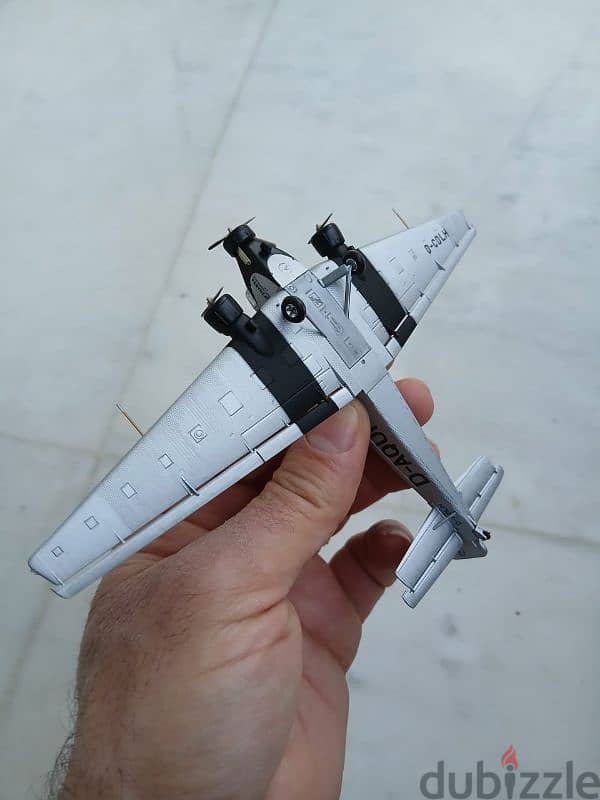 diecast airplane 4