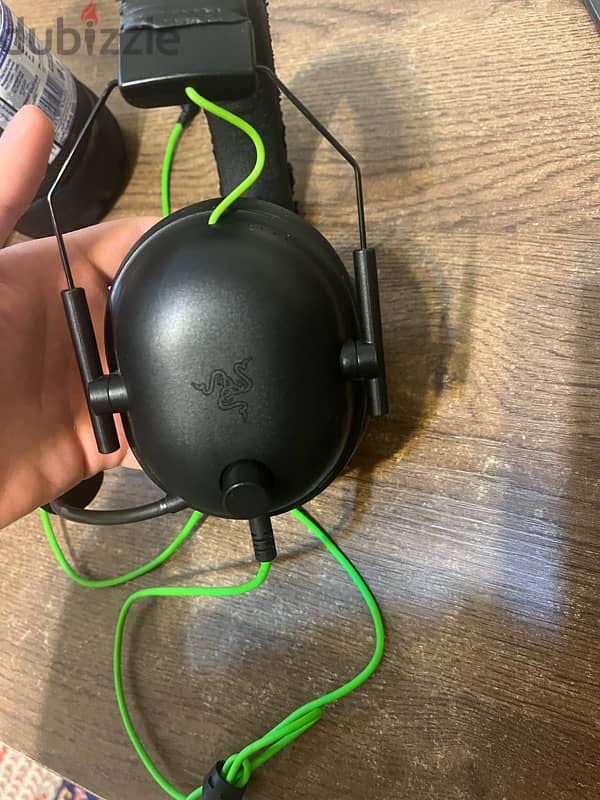 xbox series x 2 controllers and razer headset with 1 game 4