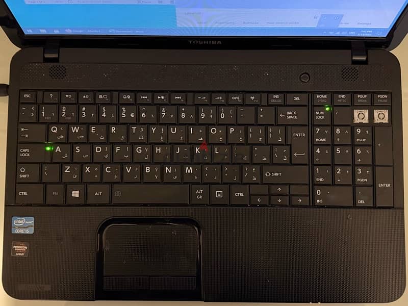 Toshiba Satellite C850 - B519 1