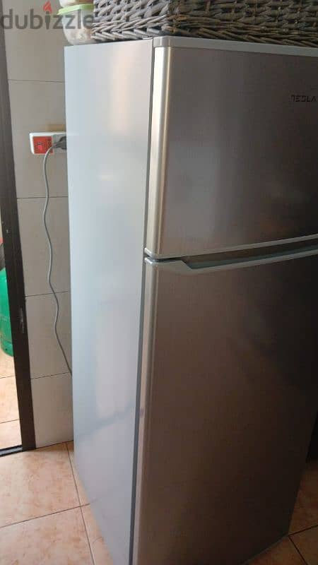 TESLA refrigerator model RD2101HS 3