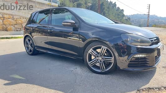 Volkswagen Golf R 2011