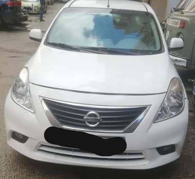 Nissan Sunny 2012