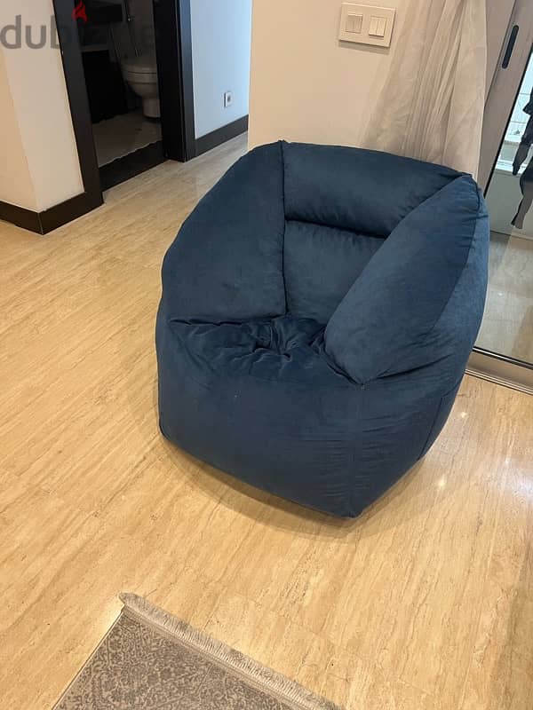 L shape sofa with 3 bean bags 4