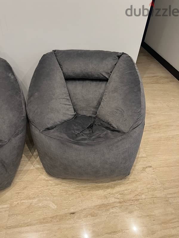 L shape sofa with 3 bean bags 5