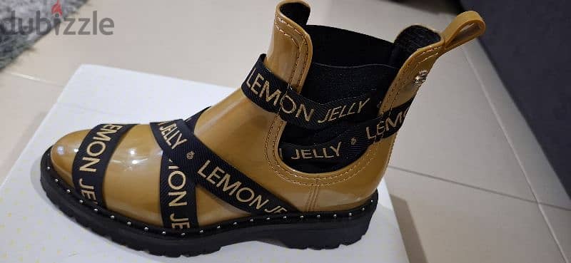 Lemon Jelly Boots 2