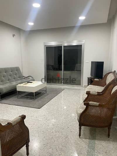 Apartment for sale in Ain El Remmaneh, شقة مفروشة للبيع في عين الرمانة