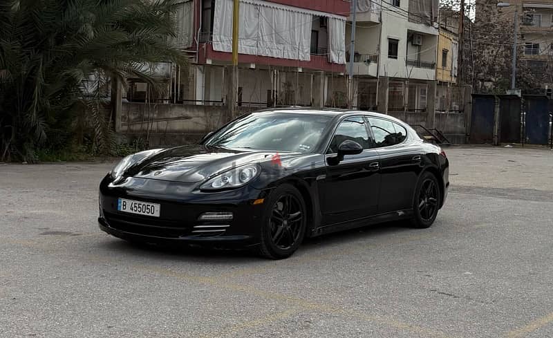 Porsche Panamera 4 2011 0