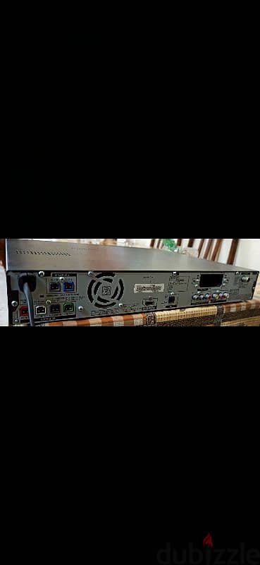 Sony surround system home theatre 5.1 1000 watts  serial num-HBD-DZ810 13