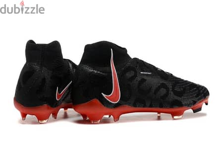 Football shoes original highest quality 40% discount