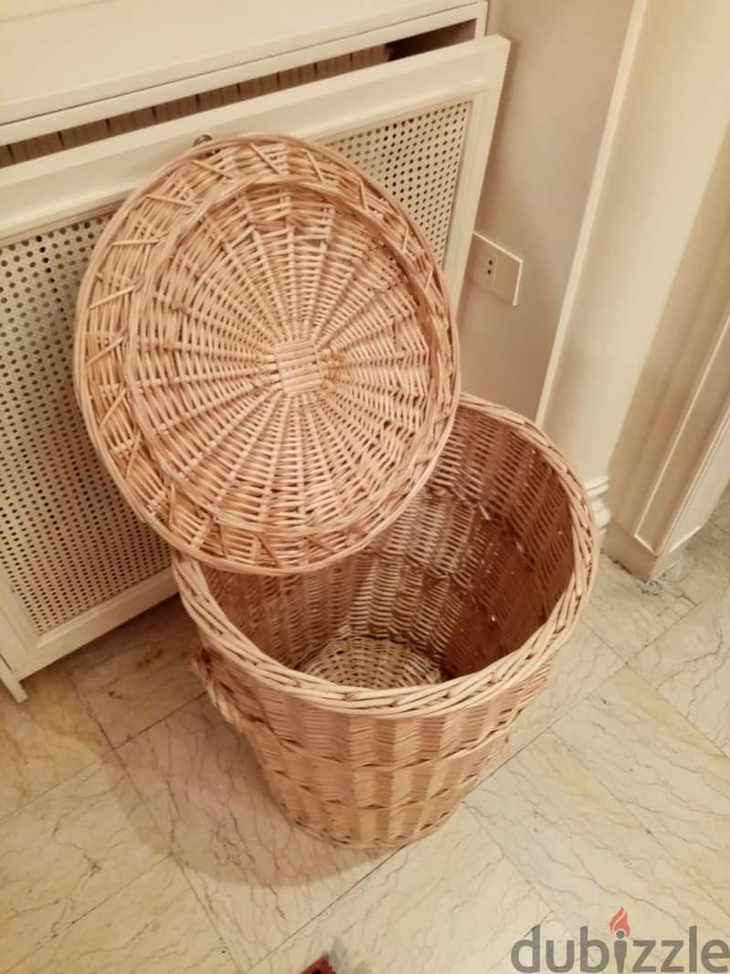 Beautiful Wicker Baskets (2 sizes) 1