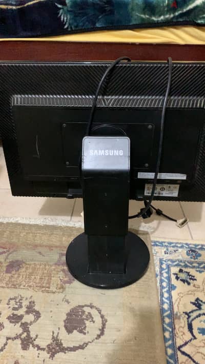 samsung monitor with VGA 1050TI