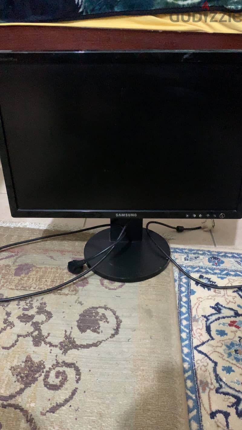 samsung monitor with VGA 1050TI 2