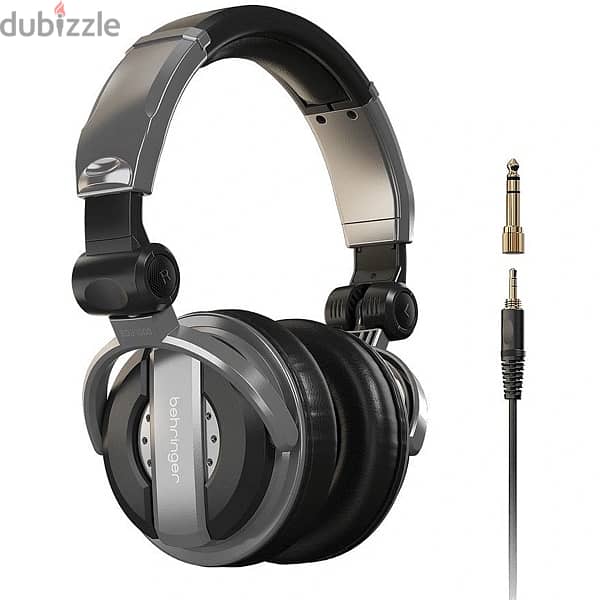 Numark Party Mix 2 and the Benhinger BDJ1000 headphones 2