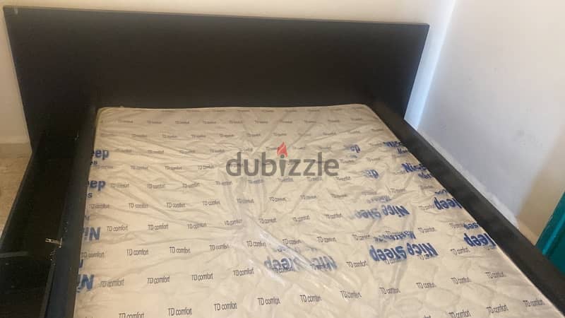 king size bed only 100$ 1