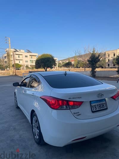 Hyundai Elantra 2013