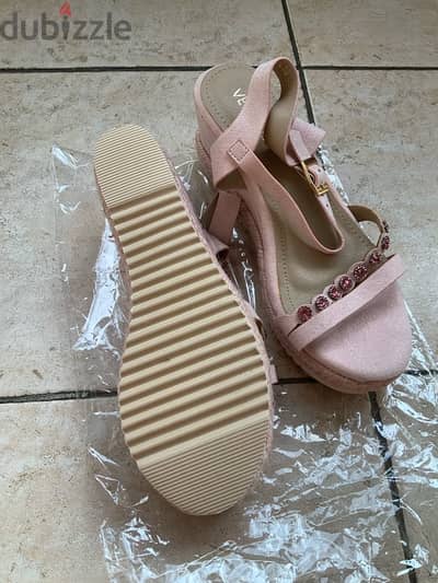 vertico sandal size 39