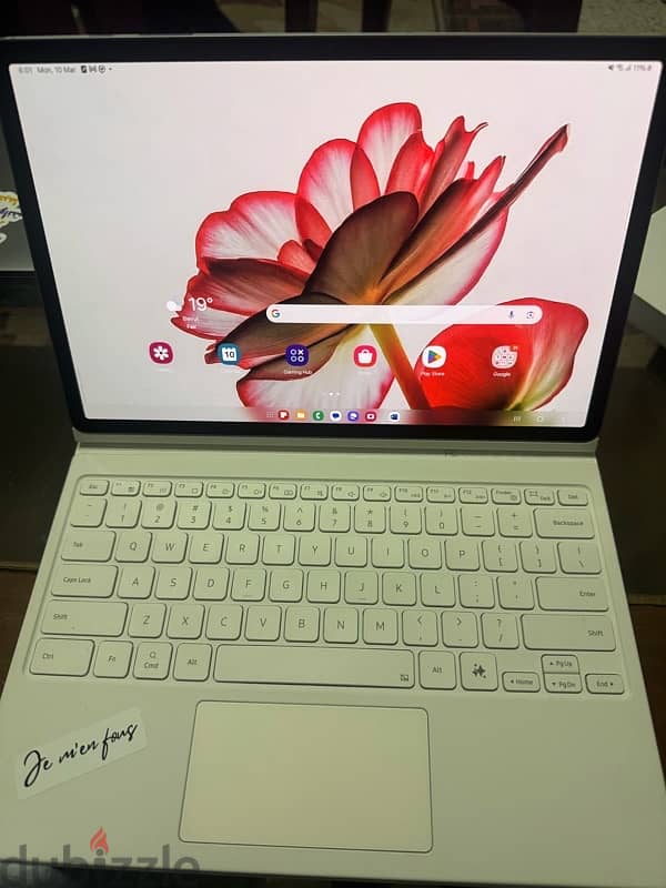 Samsung s10 plus tablet with the oroginal cover and keyboard 4