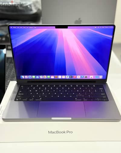 Macbook Pro M1 Pro 1TB ssd 32gb Ram