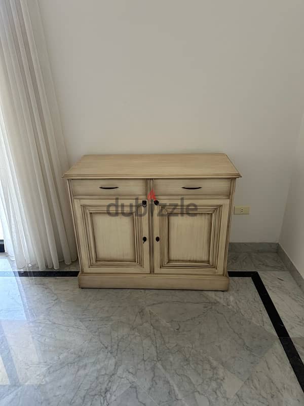 SIDEBOARD & DRESSOIR 6