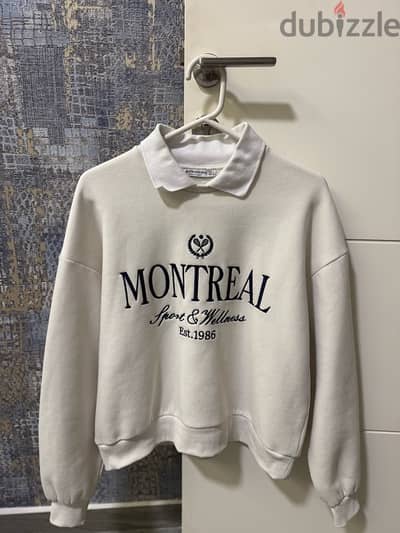 sweatshirt white from stradivarius size s like new