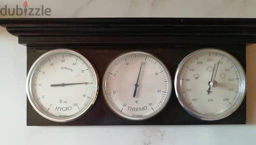 Wall mountable Hygrometer Barometer & Thermometer in wooden frame