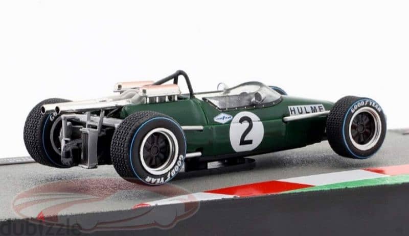 Denis Hulme Brabham BT24 (1967) diecast car model 1;43. 3