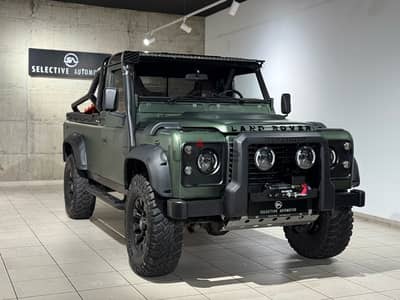 Land Rover Defender V8 3.9 SPECTRE EDITION