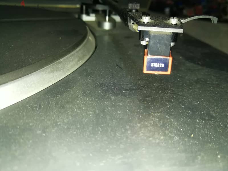 Benytone M2600P belt drive turntable working but need new needle 2