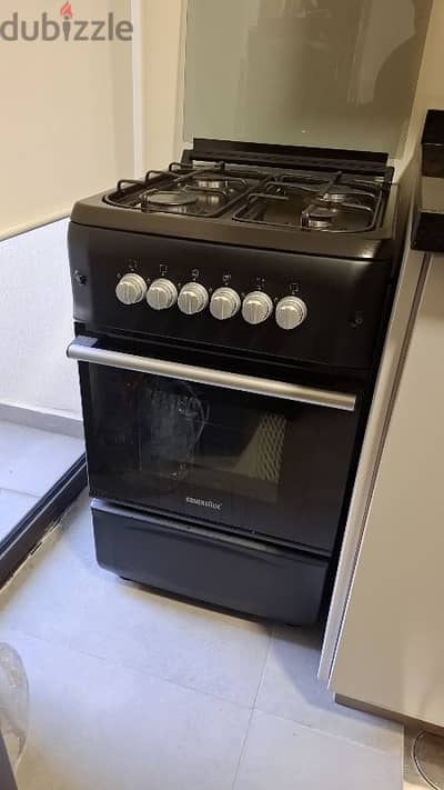 فرن غاز شبه جديد gas oven as new