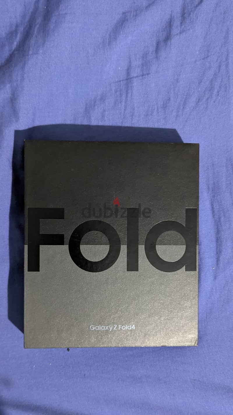 Samsung Galaxy Z fold 4 excellent condition 256 original S pen and box 6