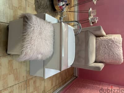 Nail salon furniture set