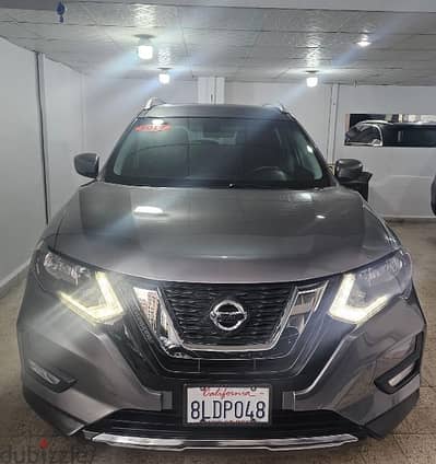 Nissan Rogue 2017 4x4 LOOK 2020 LOW MILEAGEتسجيل عل قديم 03799495