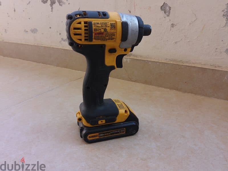 DeWalt DCF885 20V Max Impact Driver (Tool only) 3