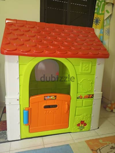 plastic house for 50$