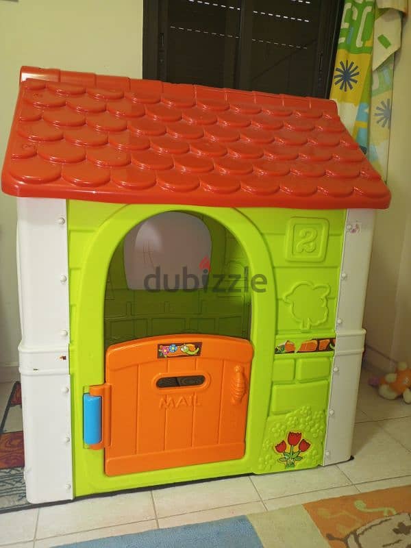 plastic house for 50$ 0