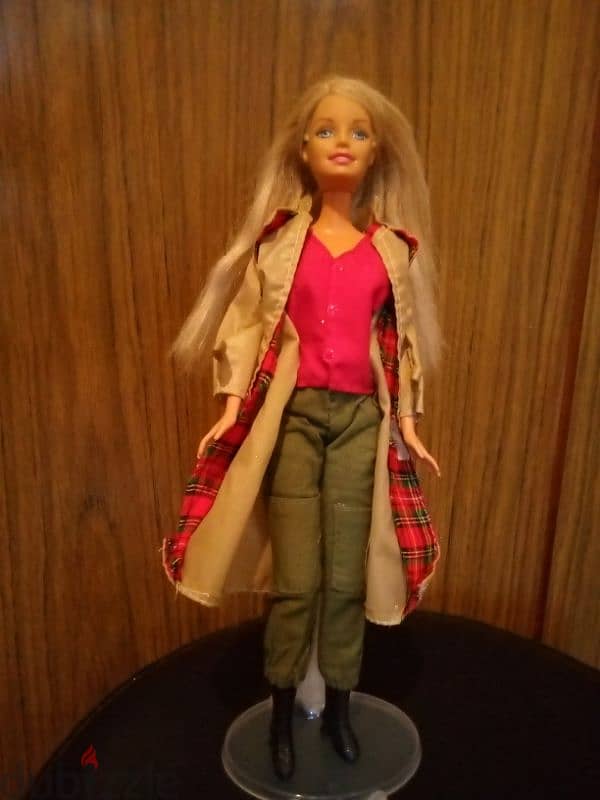 Barbie as new Mattel great wearing doll 2000, bend legs=25$ 4